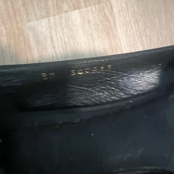 VINTAGE YSL EVELYN BLACK SUEDE GOLD TOE CAP FLATS SIZE 6.5 VERY WORN. - Picture 9 of 12